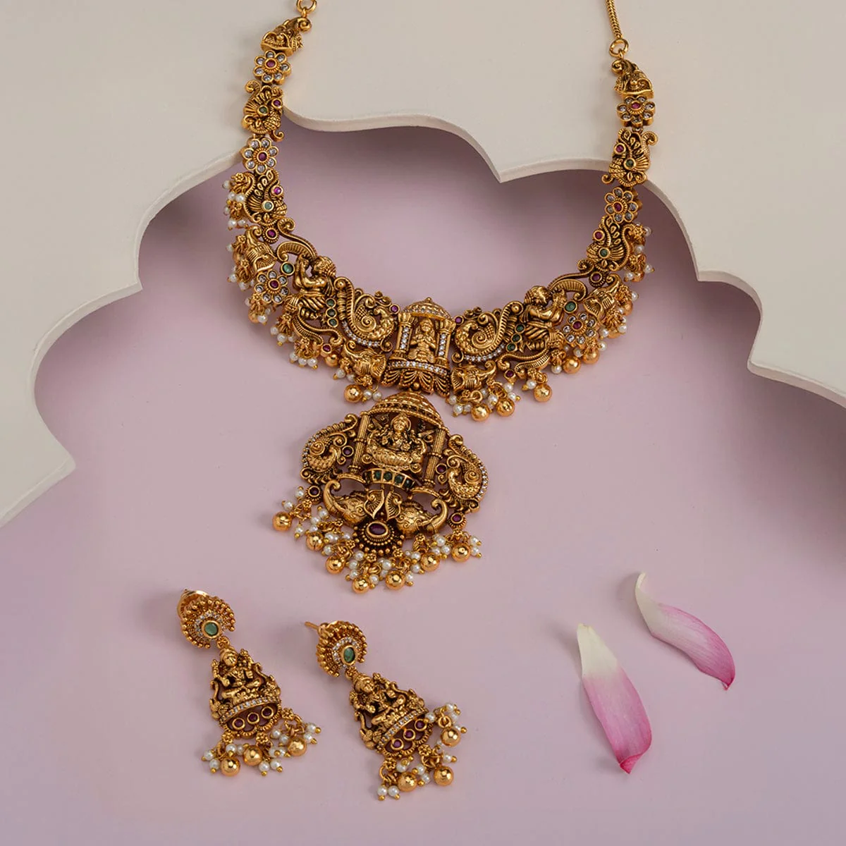 Antique Necklace 186411 - Image 2