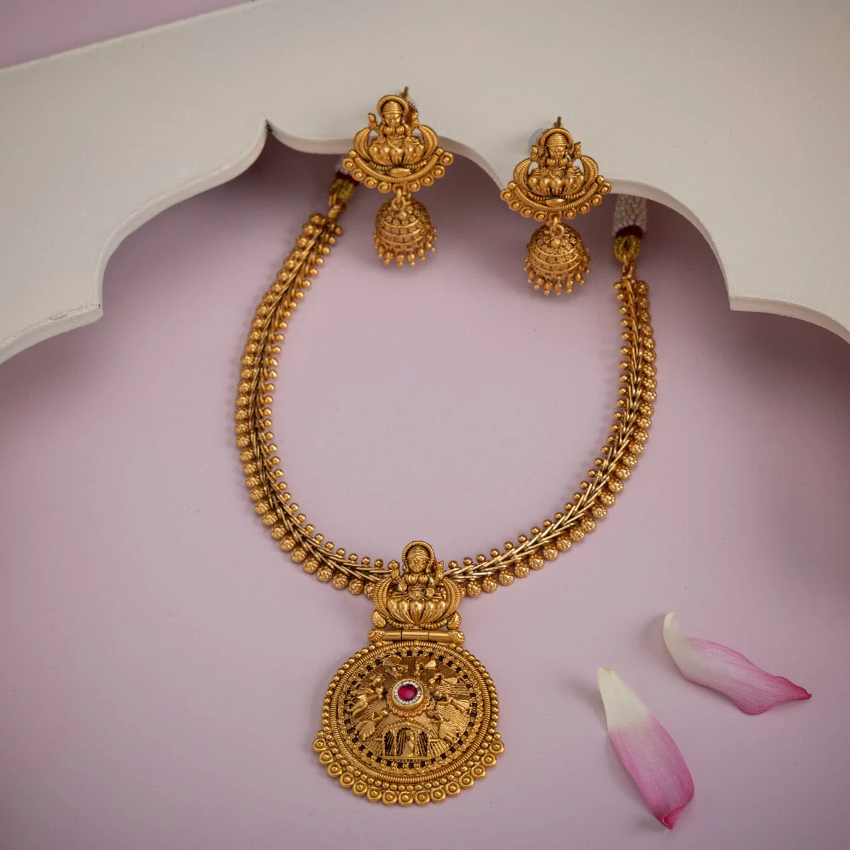 Antique Necklace 186561 - Image 2