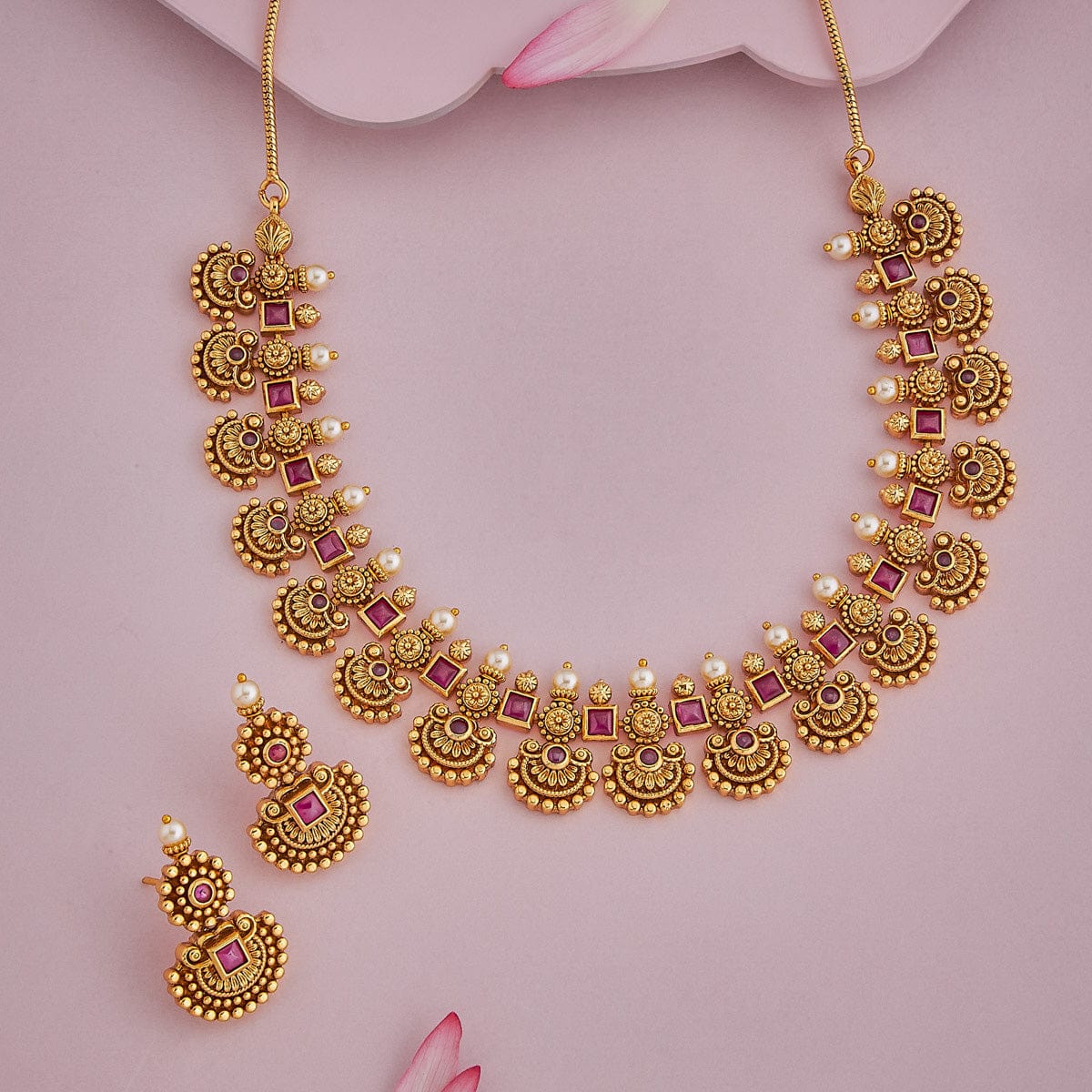 Antique Necklace 186941 - Image 8