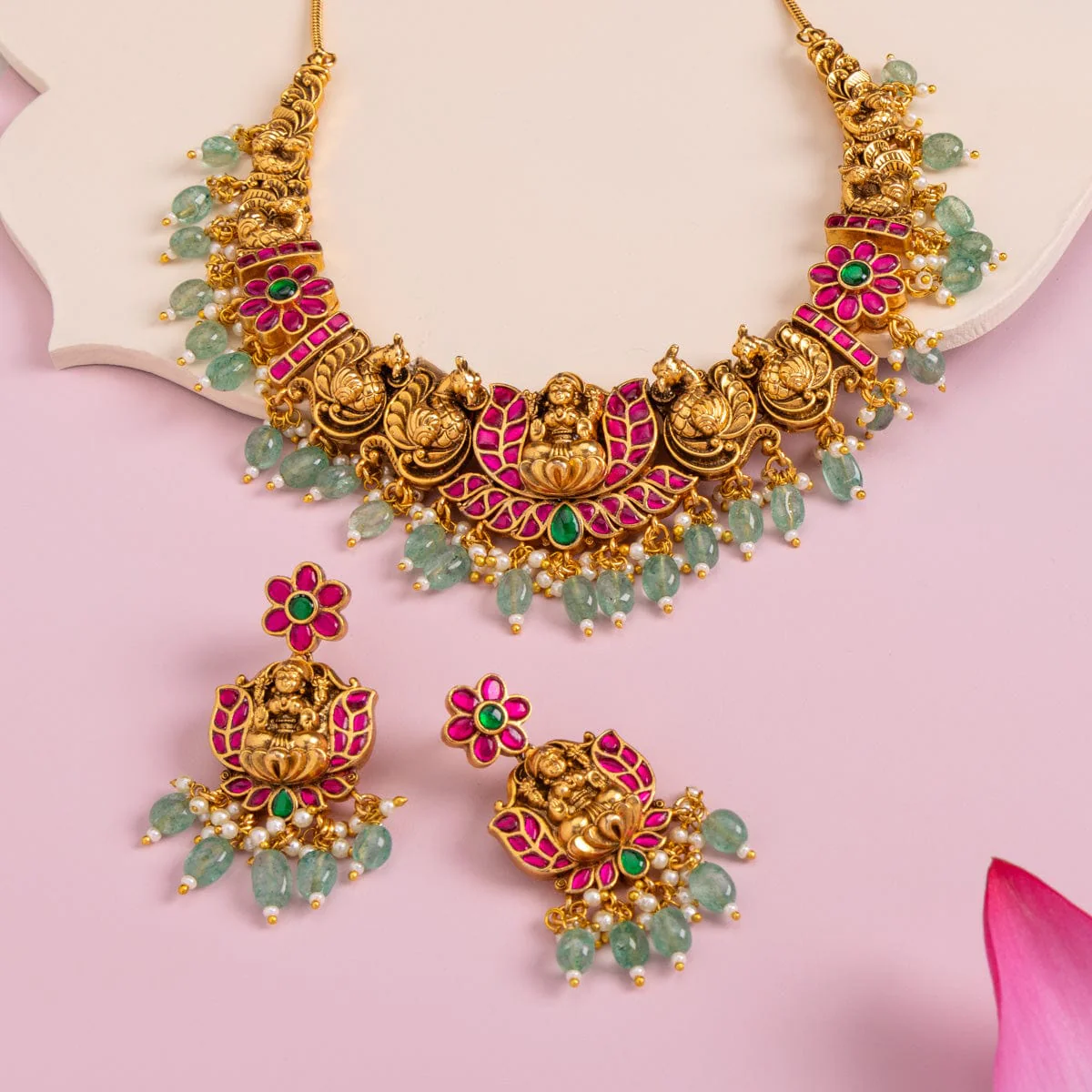 Antique Necklace 188068 - Image 2