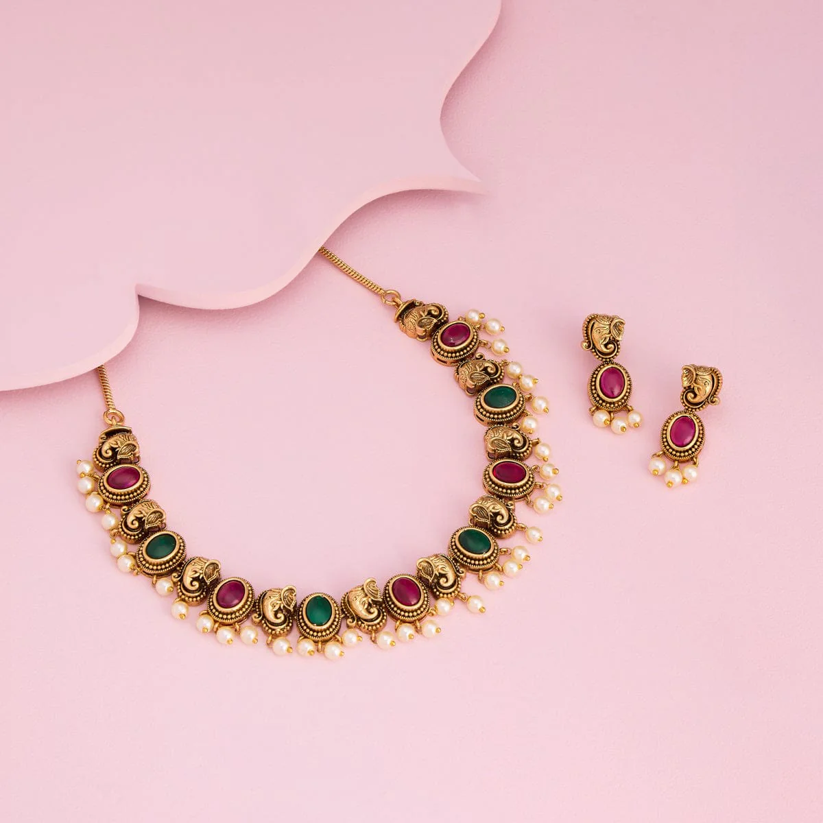 Antique Necklace 188718 - Image 2