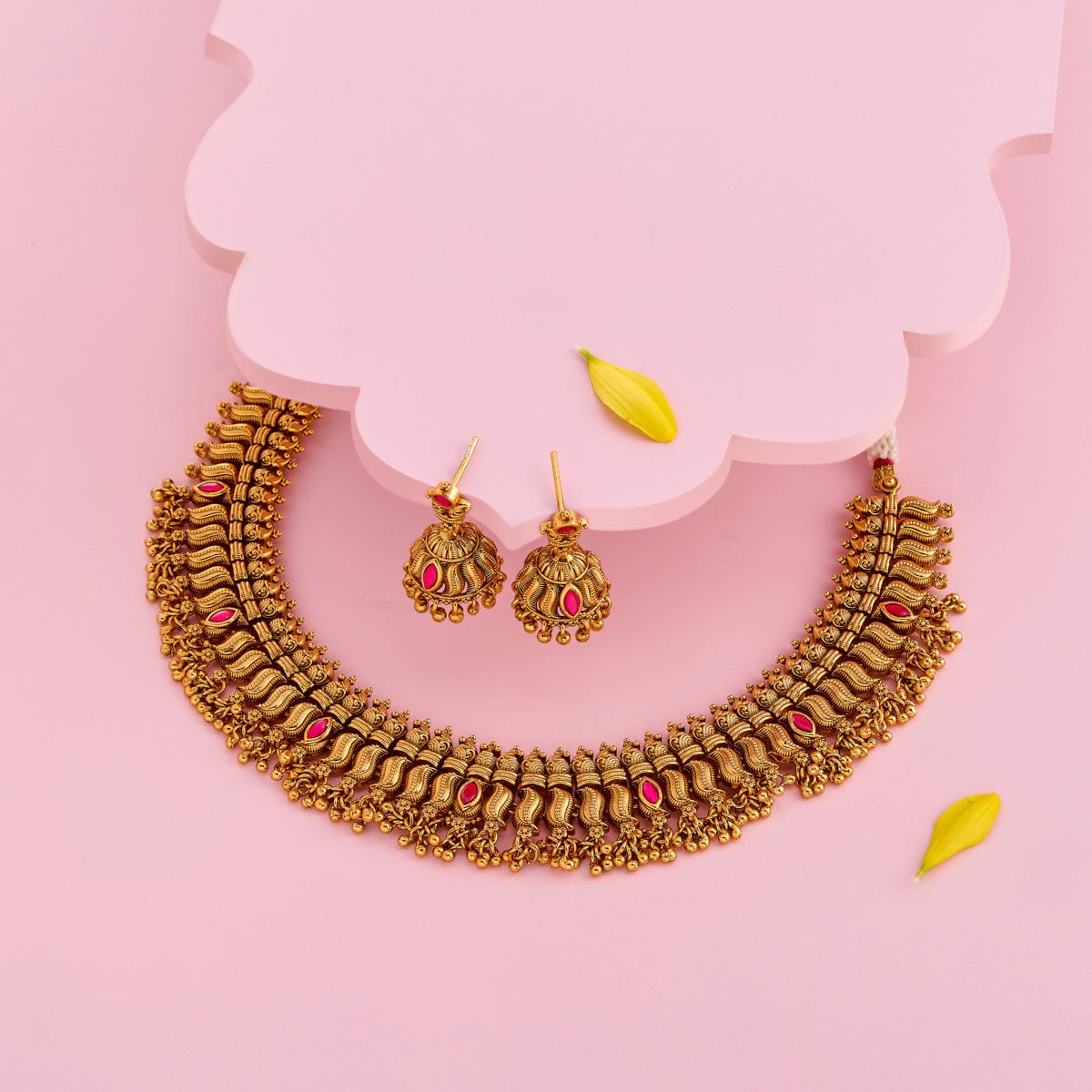 Antique Necklace 189073 - Image 2