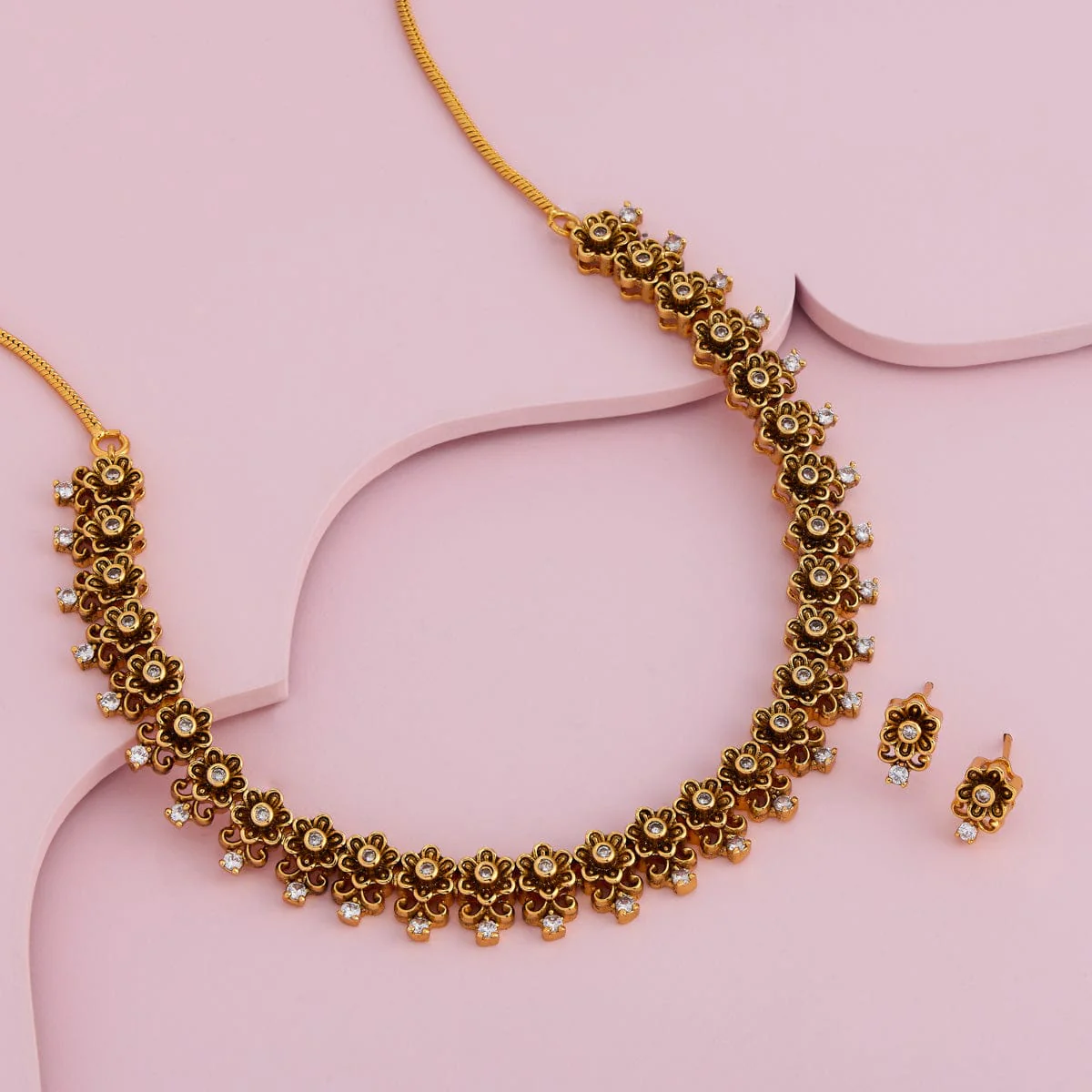 Antique Necklace 190326 - Image 2