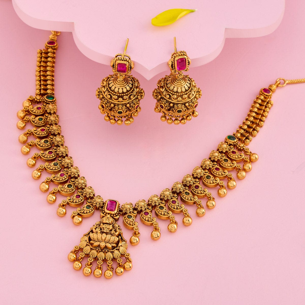 Antique Necklace 190666 - Image 2