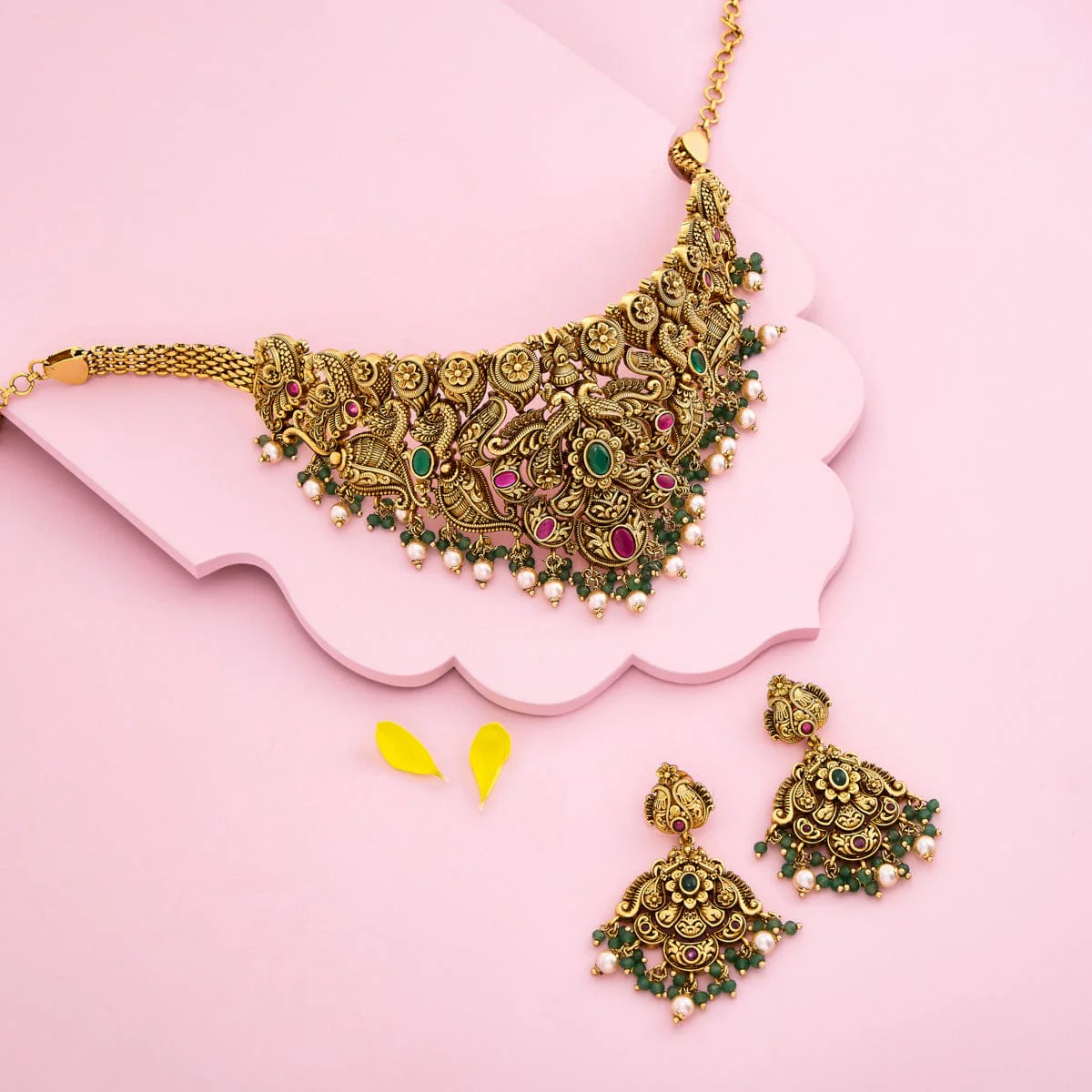 Antique Necklace 190697 - Image 2