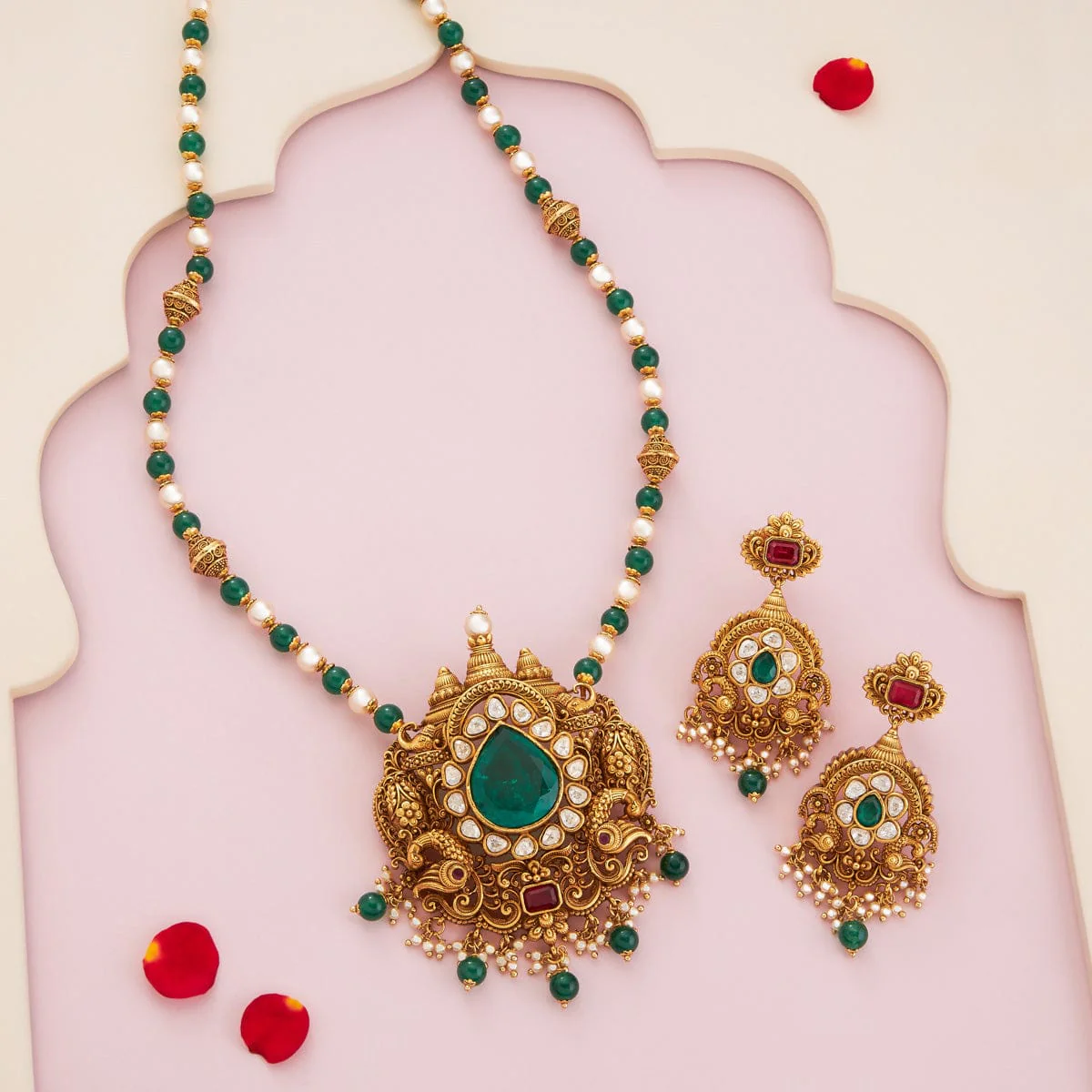 Antique Necklace 190730 - Image 2