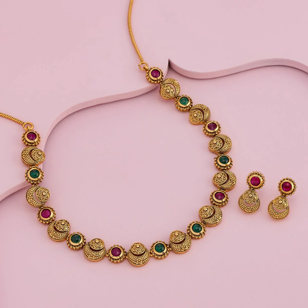 Antique Necklace 191126 - Image 2
