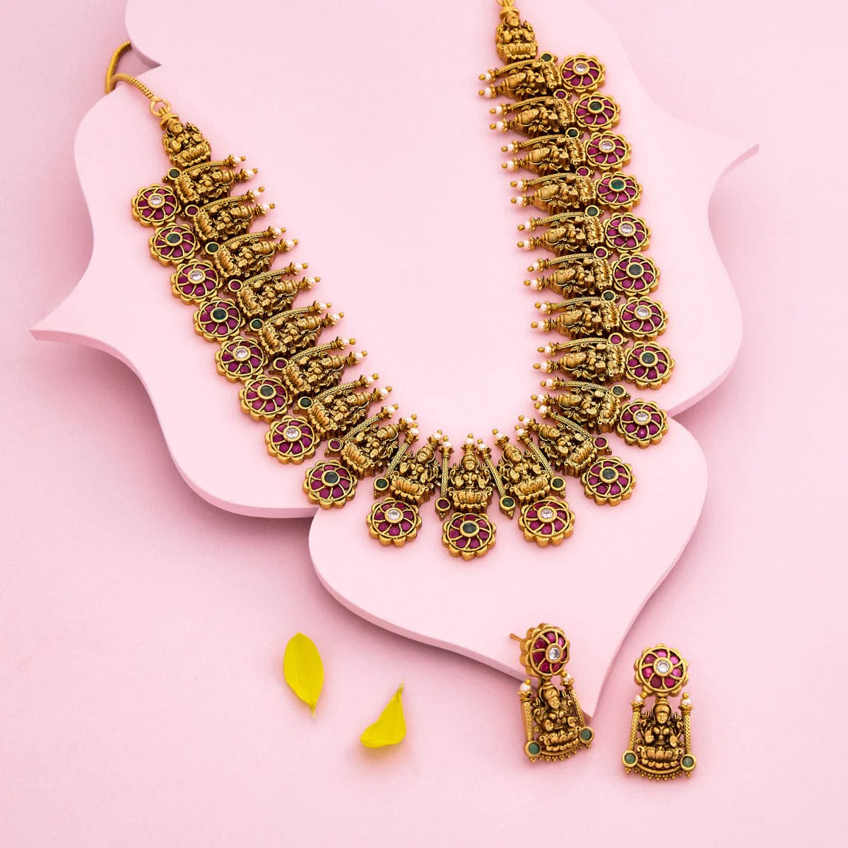 Antique Necklace 191128 - Image 2