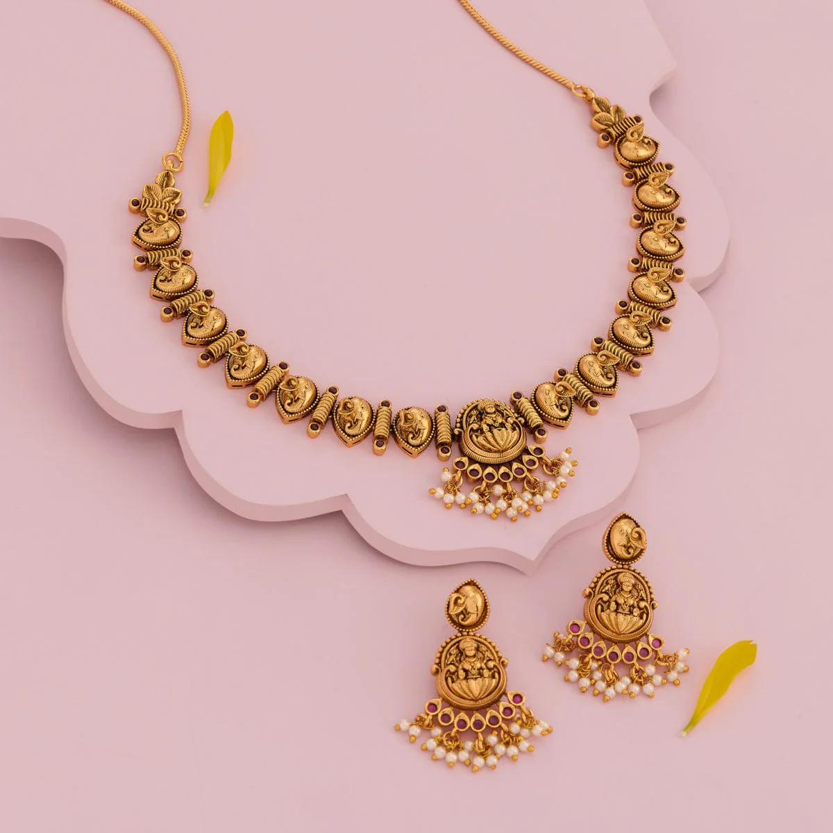 Antique Necklace 192294 - Image 2