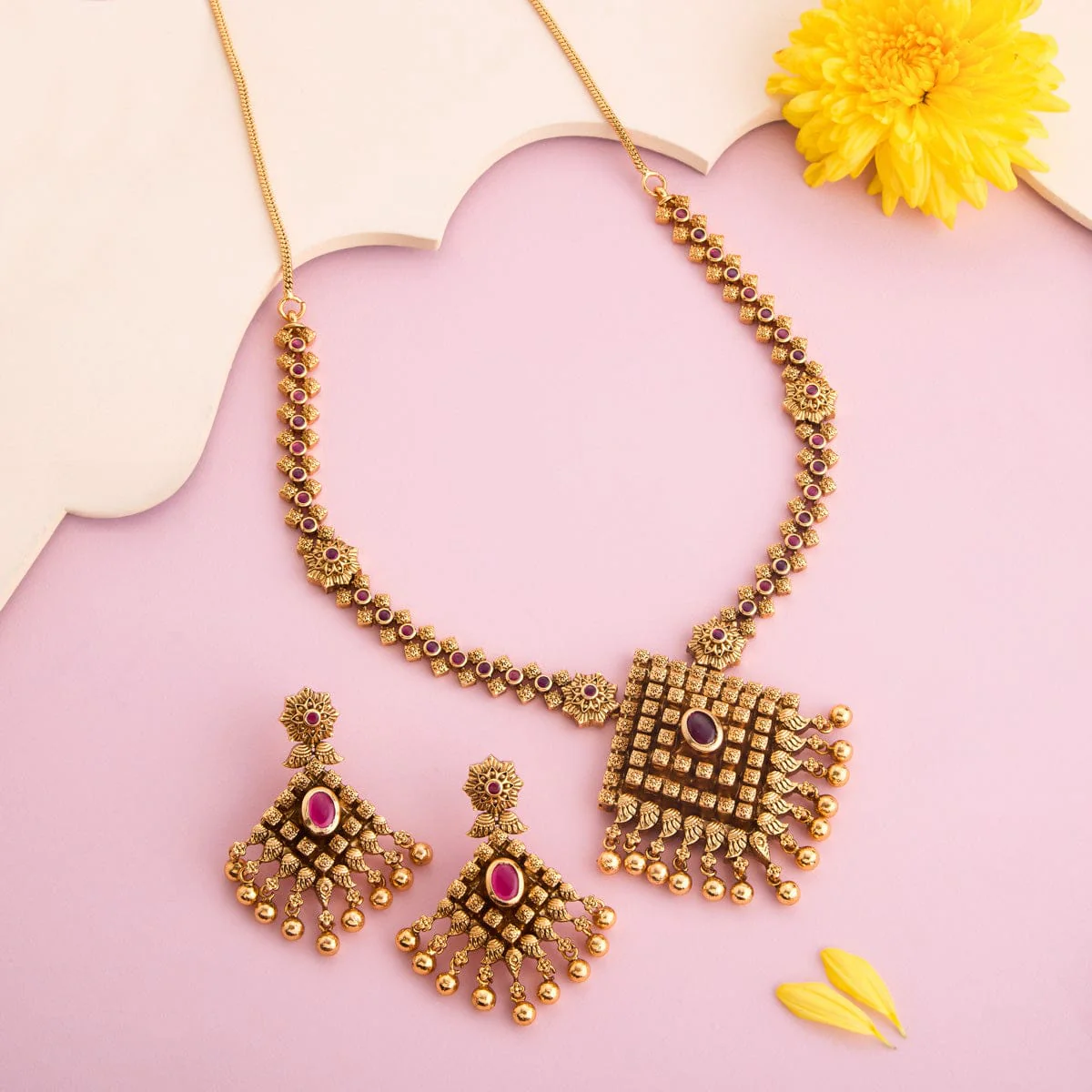Antique Necklace 193225 - Image 2
