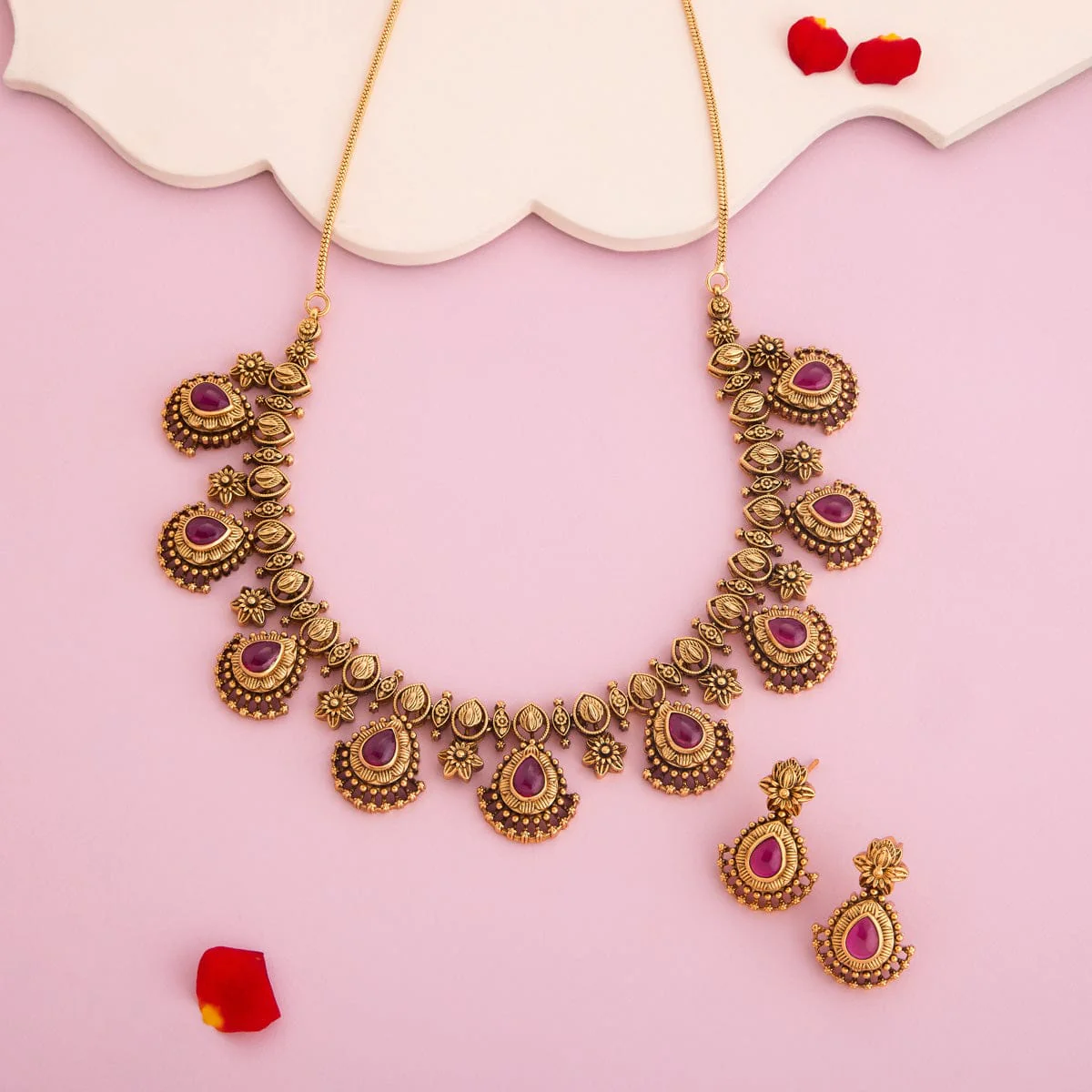 Antique Necklace 193231 - Image 2