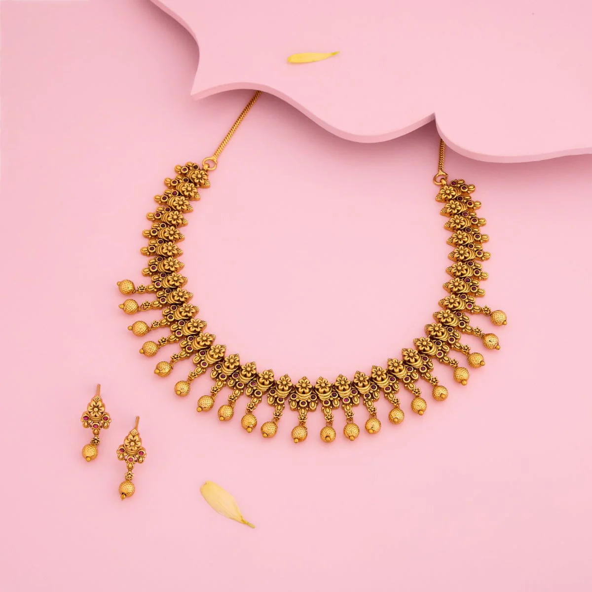 Antique Necklace 193467 - Image 2