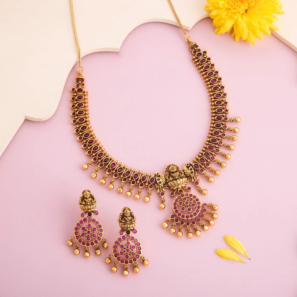 Antique Necklace 193572 - Image 2