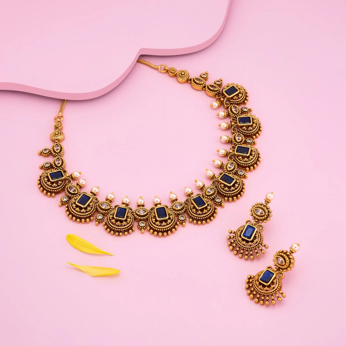 Antique Necklace 193579 - Image 12