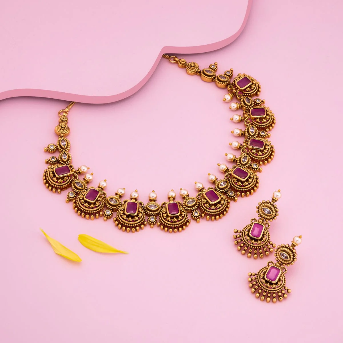 Antique Necklace 193579 - Image 7