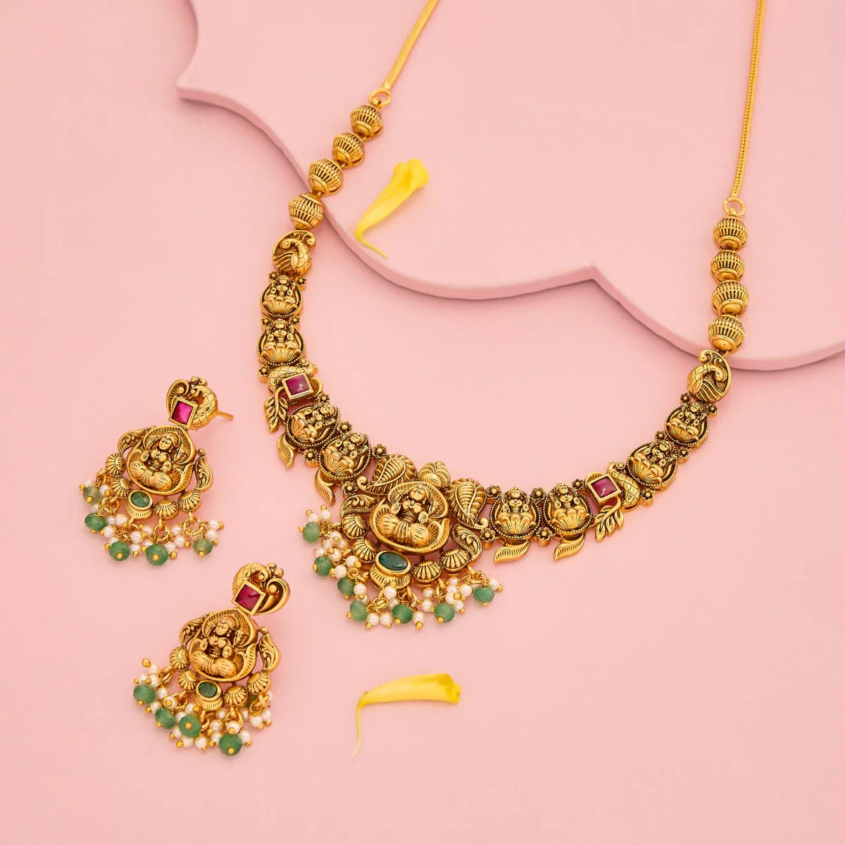 Antique Necklace 193637 - Image 2