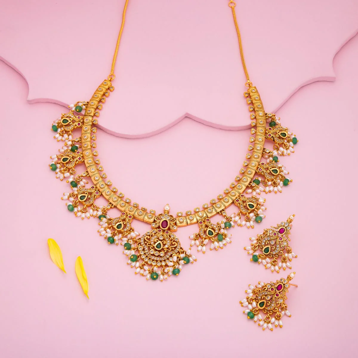 Antique Necklace 193744 - Image 2