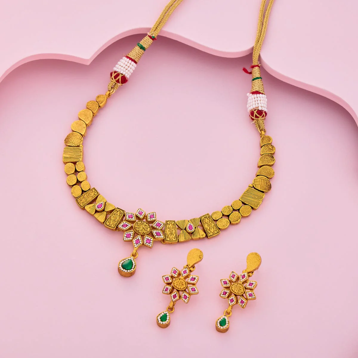 Antique Necklace 193820 - Image 2