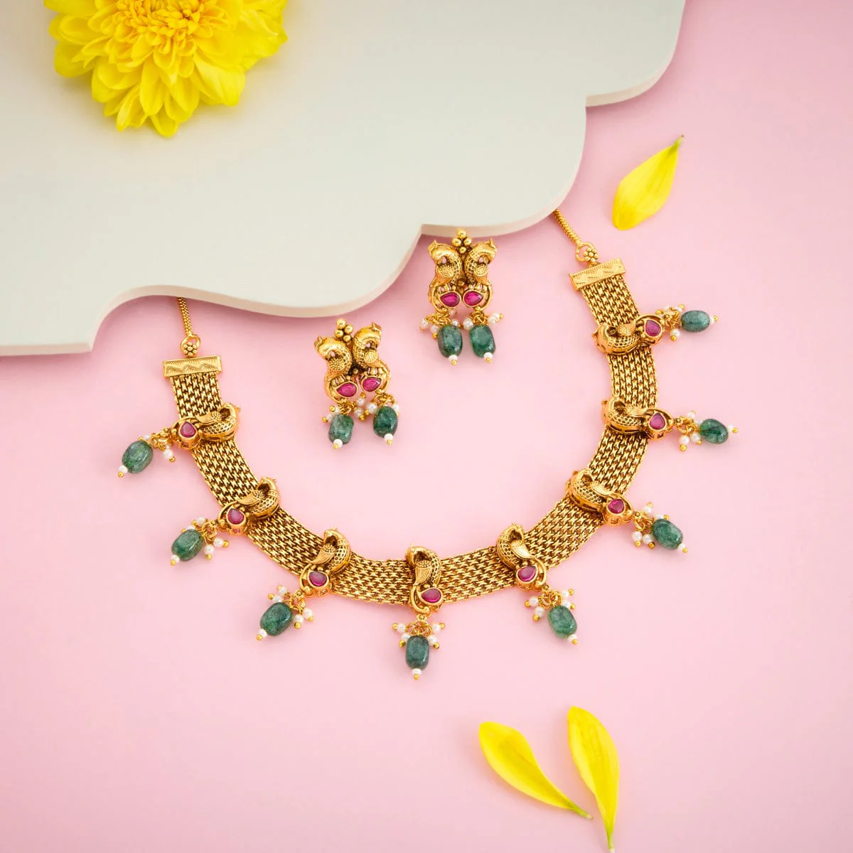 Antique Necklace 193904 - Image 2