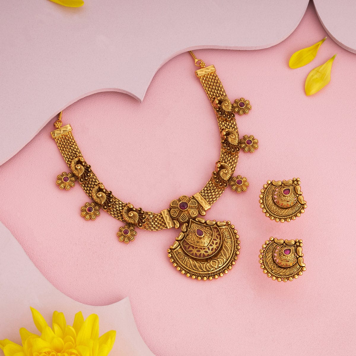 Antique Necklace 193906 - Image 2