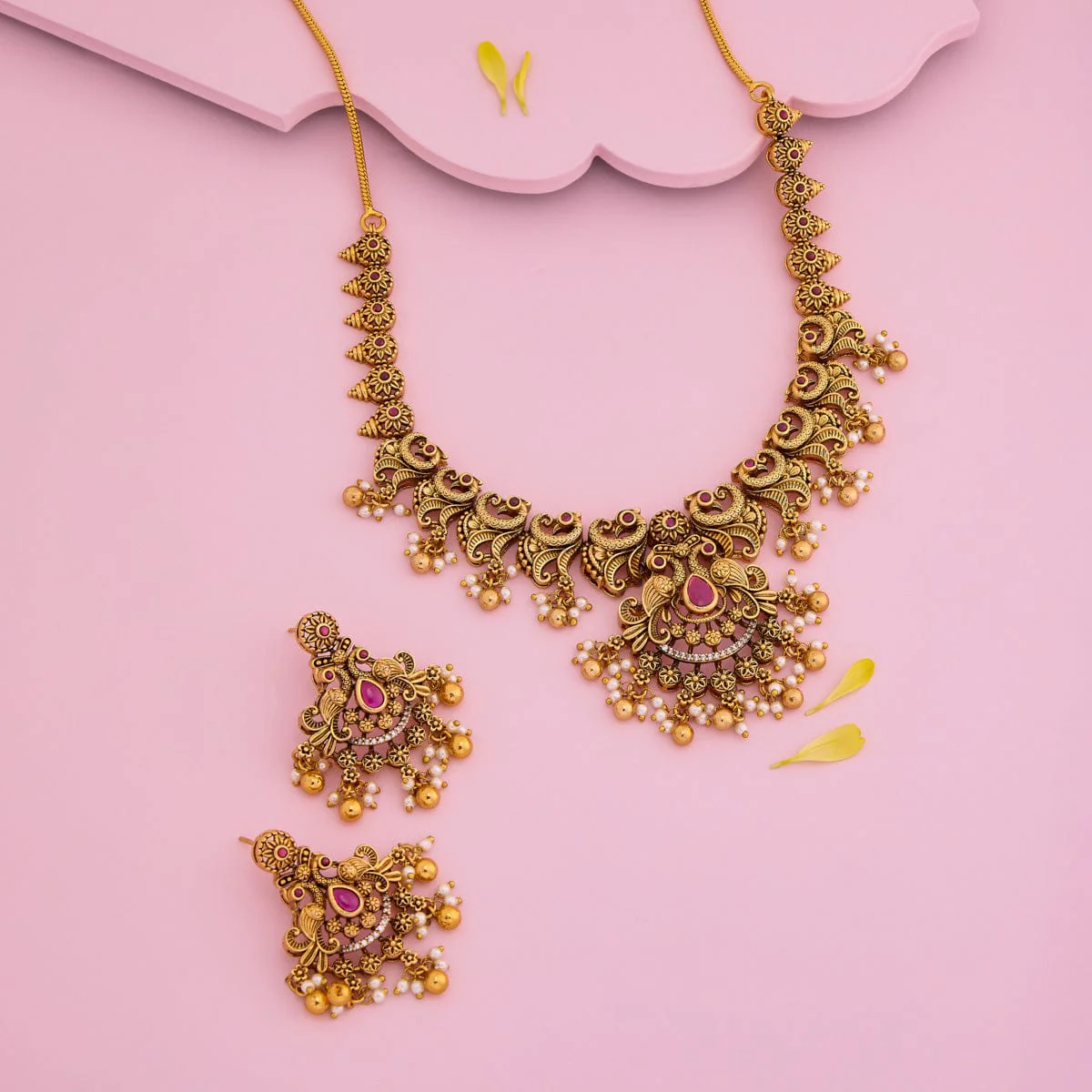 Antique Necklace 193915 - Image 2