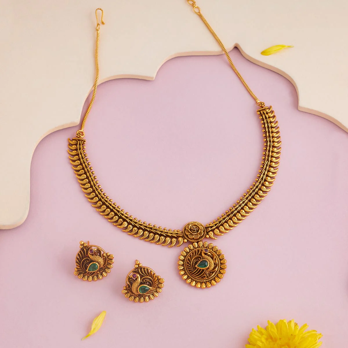 Antique Necklace 193919 - Image 2