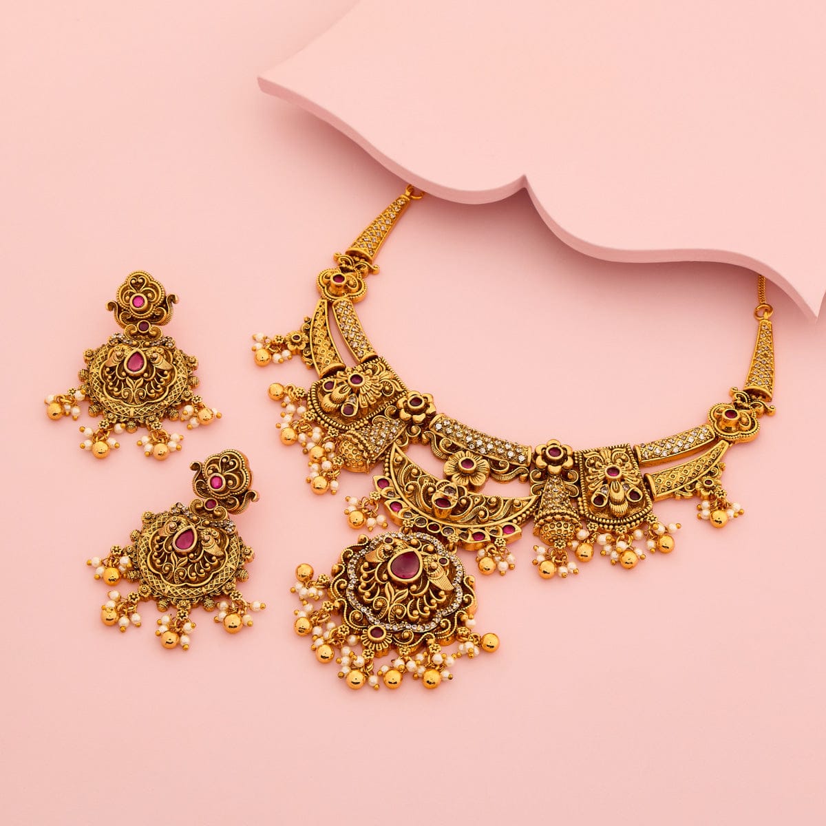 Antique Necklace 193932 - Image 2