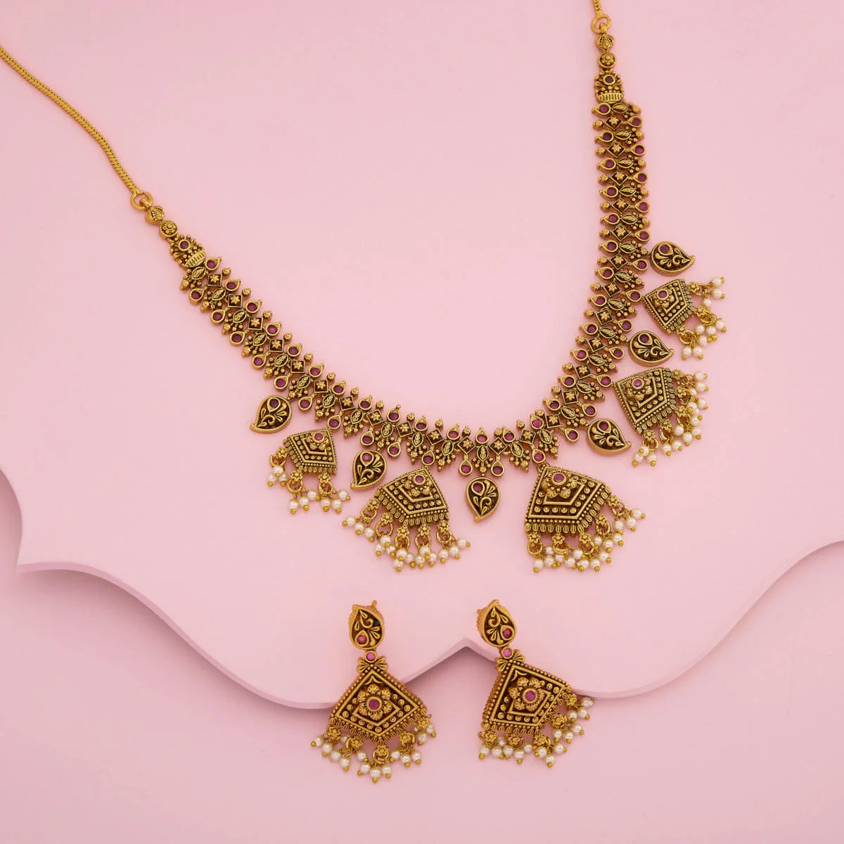 Antique Necklace 195051 - Image 2