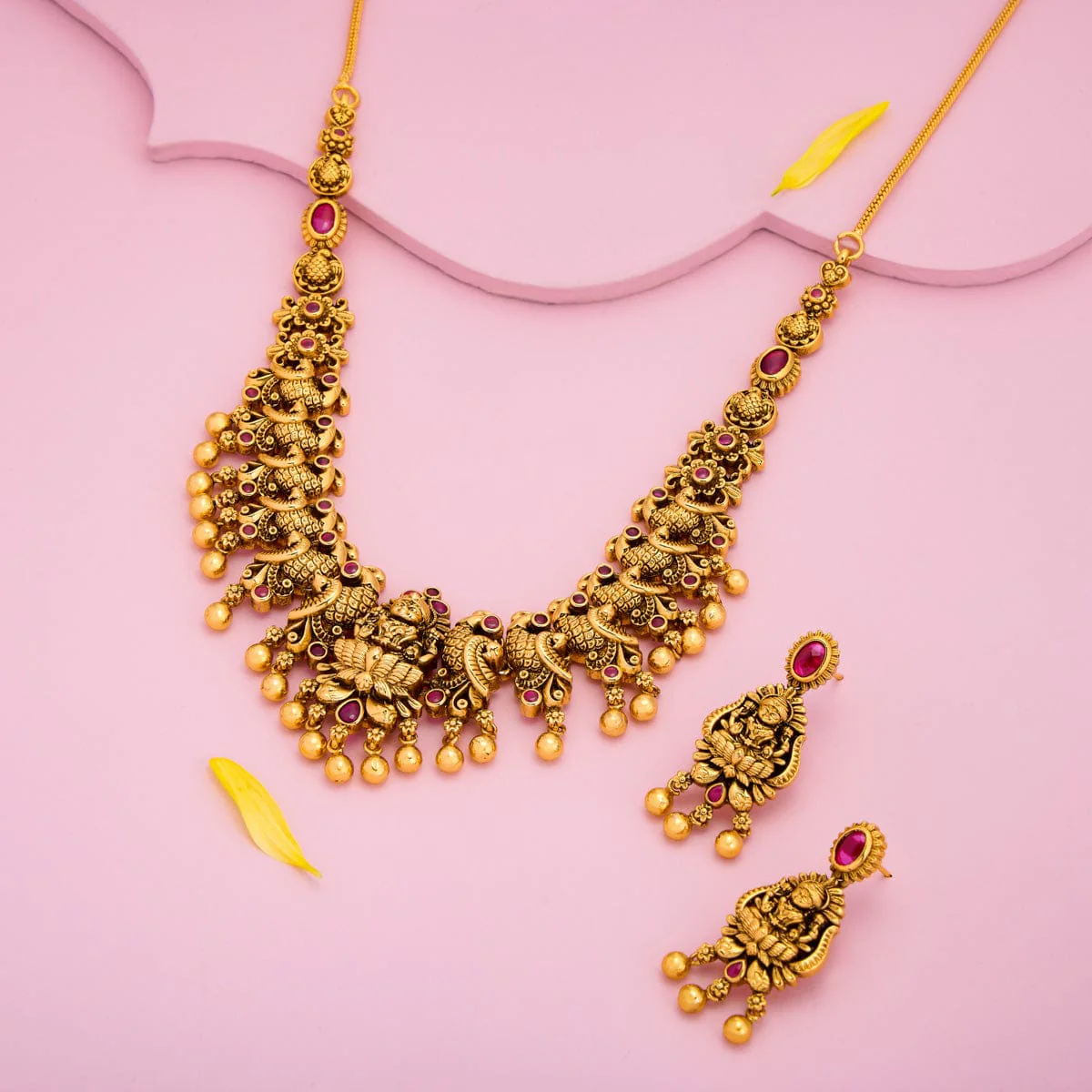 Antique Necklace 195053 - Image 2
