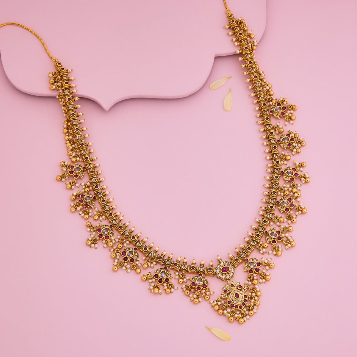 Antique Necklace 195057 - Image 2