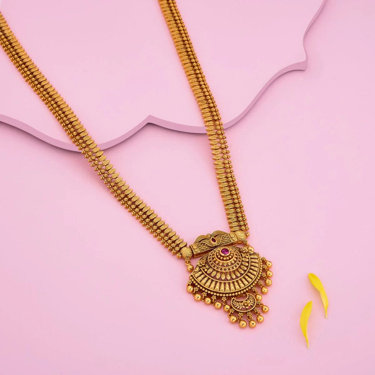 Antique Necklace 195091 - Image 2
