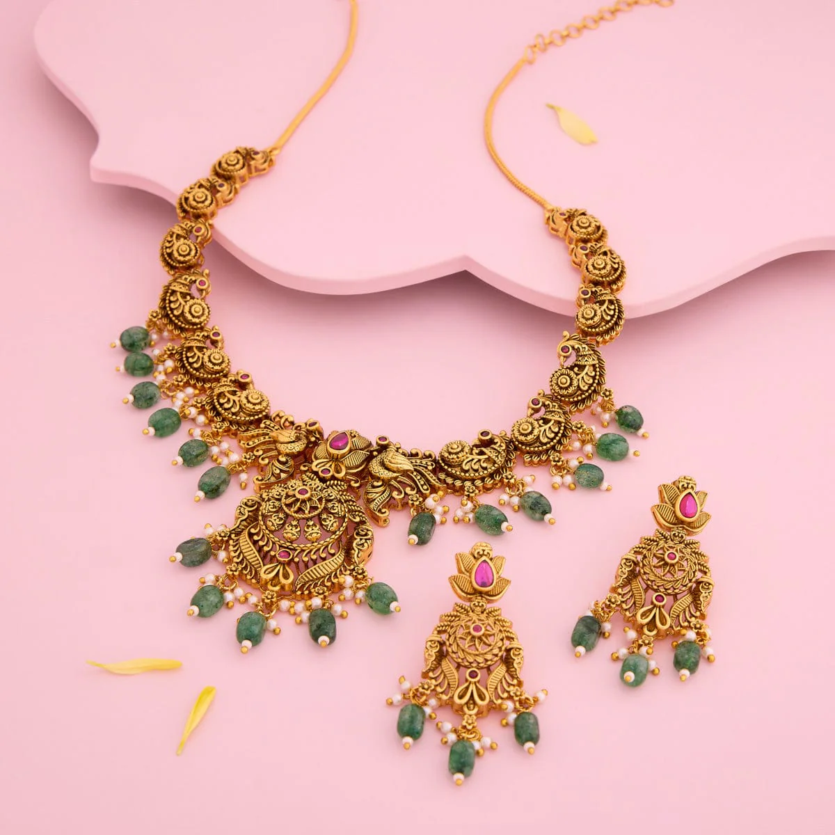 Antique Necklace 195294 - Image 2