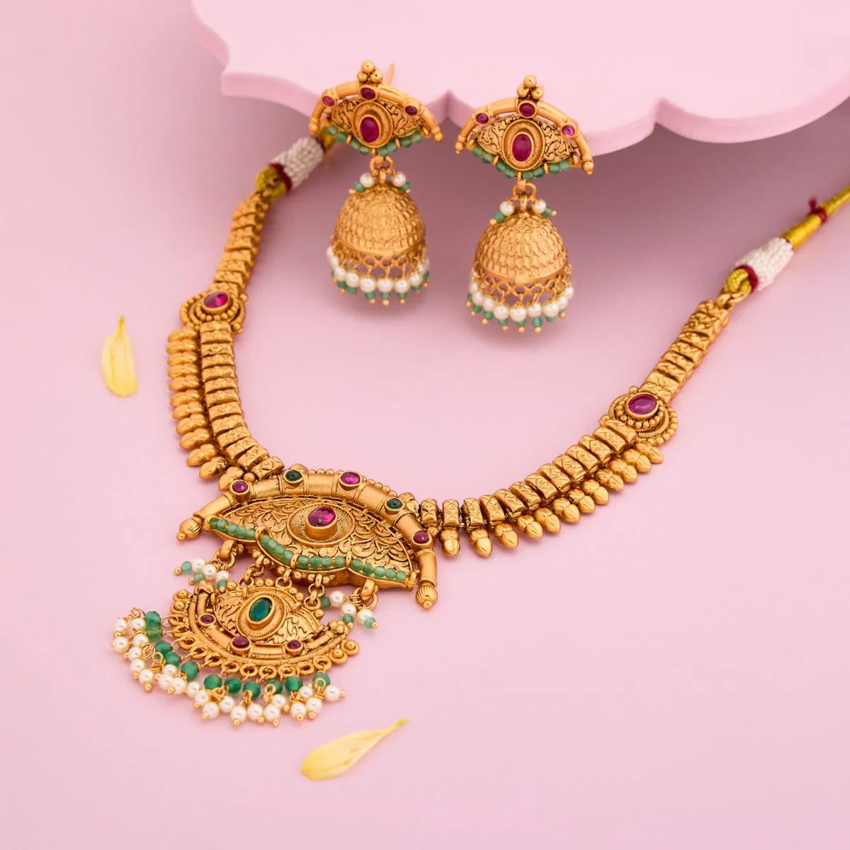 Antique Necklace 196647 - Image 2
