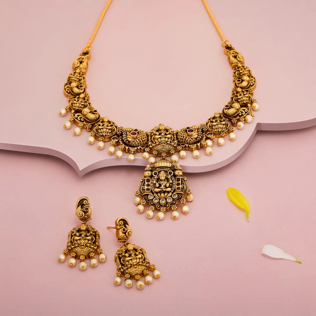Antique Necklace 196846 - Image 2