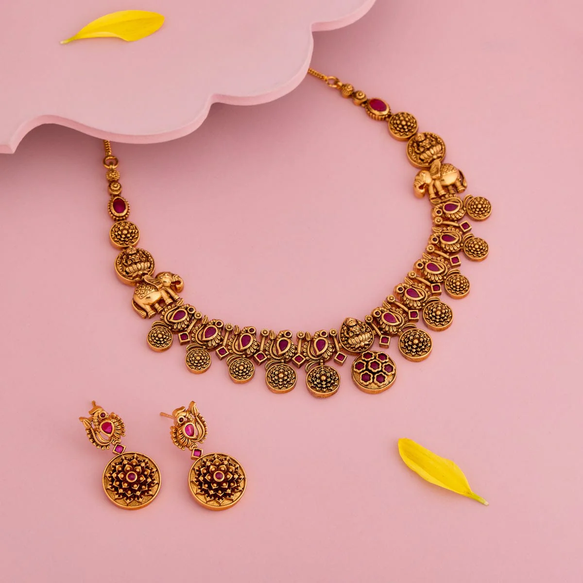 Antique Necklace 197126 - Image 2