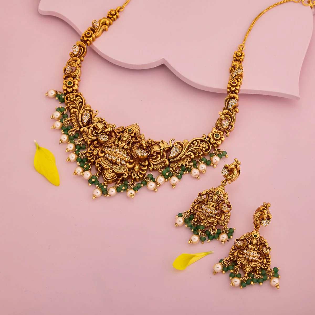 Antique Necklace 197352 - Image 2