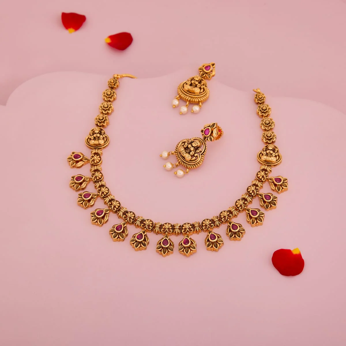 Antique Necklace 197776 - Image 2