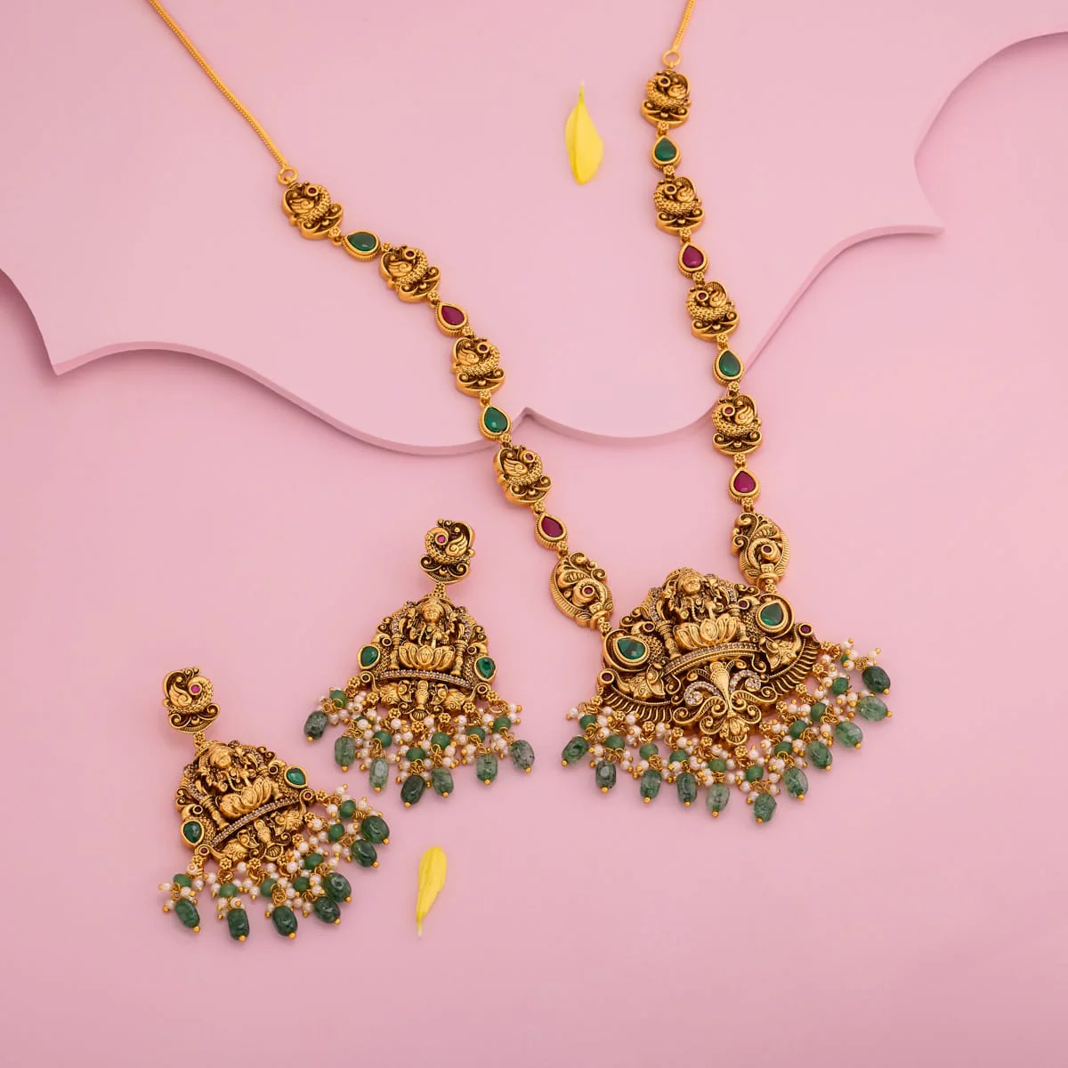 Antique Necklace 197783 - Image 2