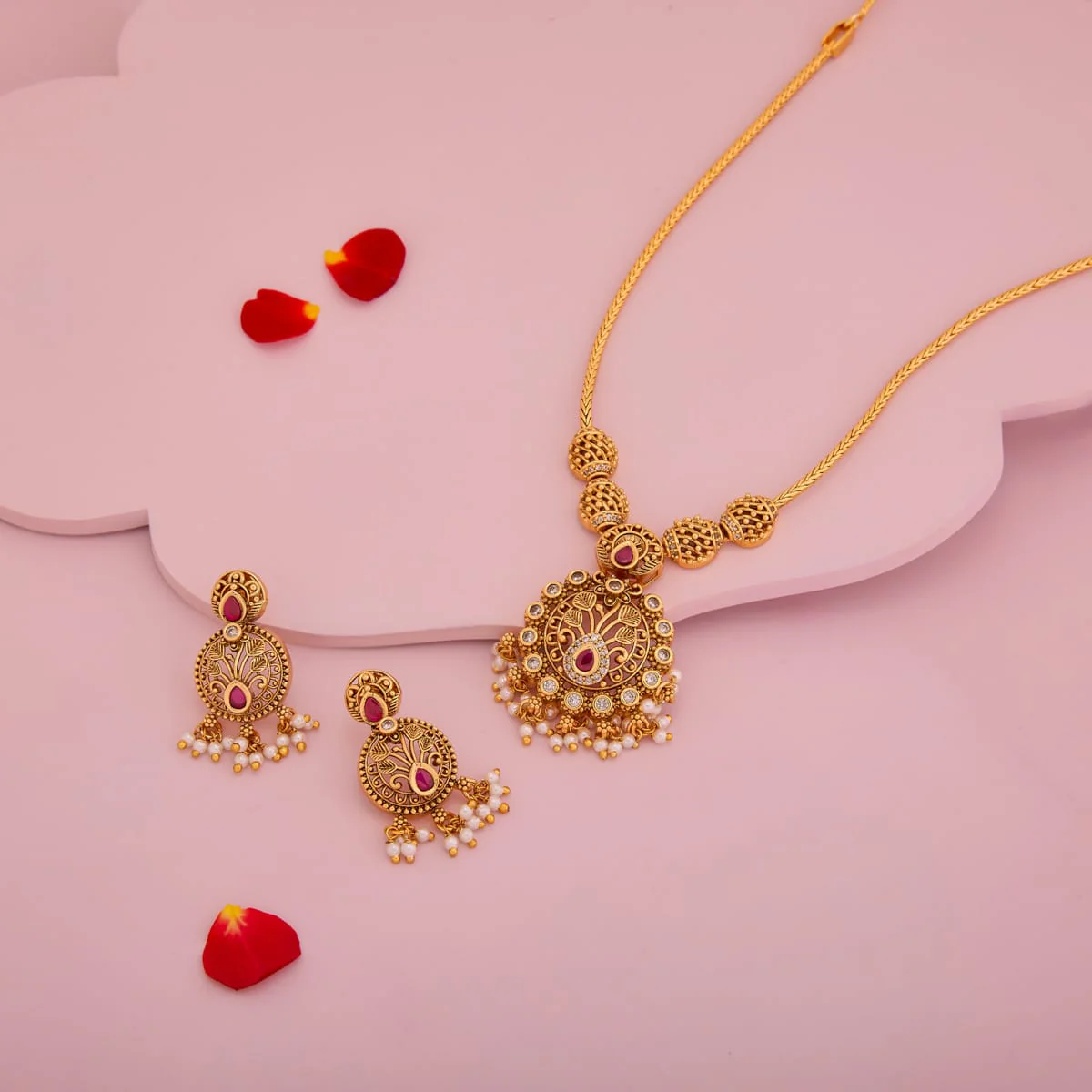 Antique Necklace 198754 - Image 2