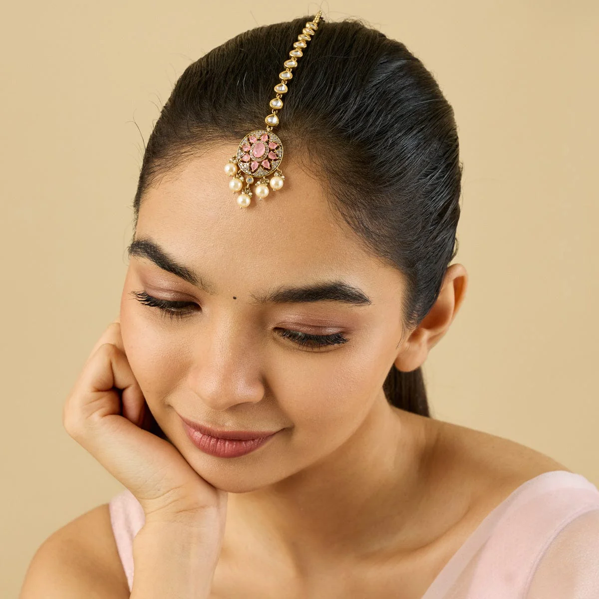 Kundan Tikka 184838 - Image 6