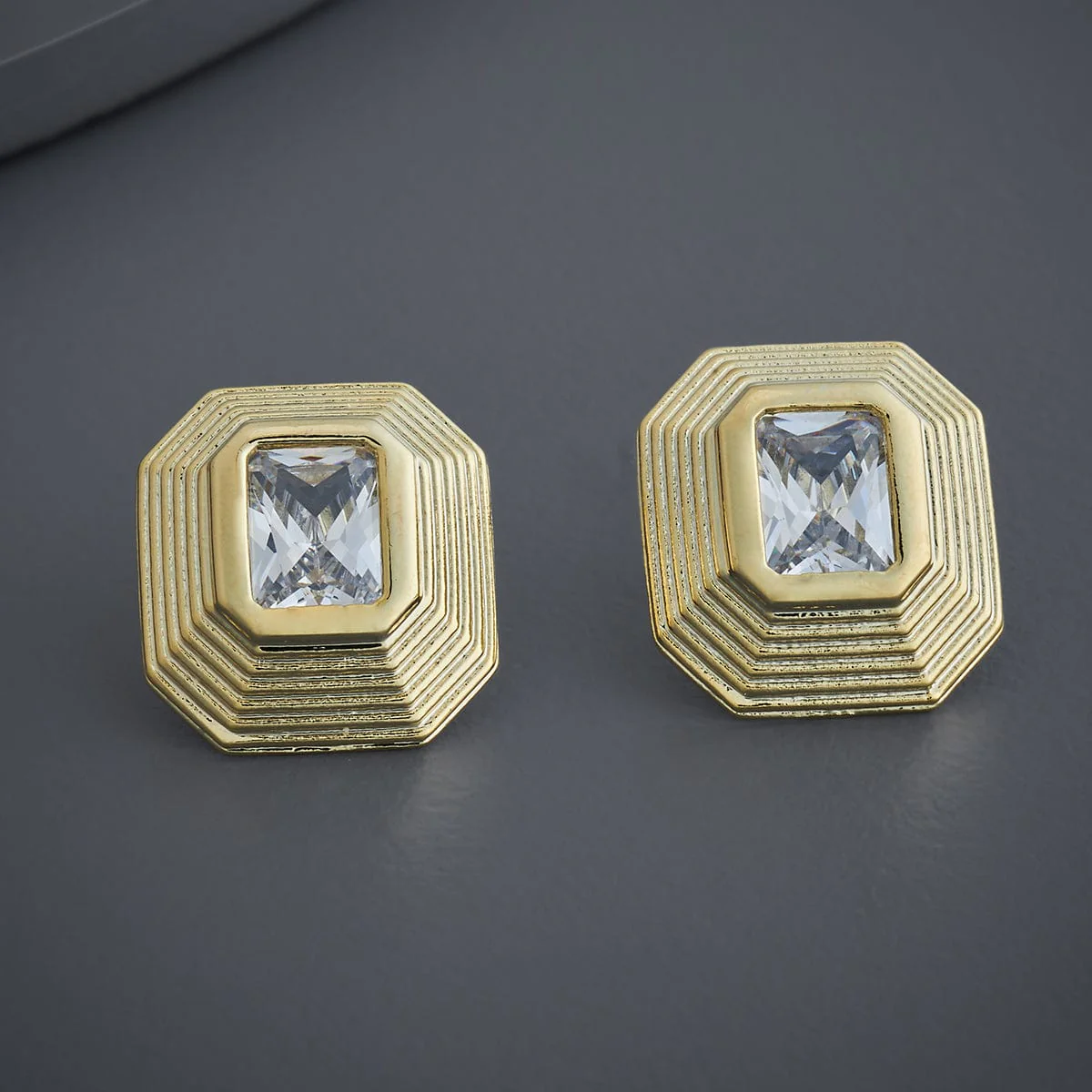 Trendy Earring 183926 - Image 5
