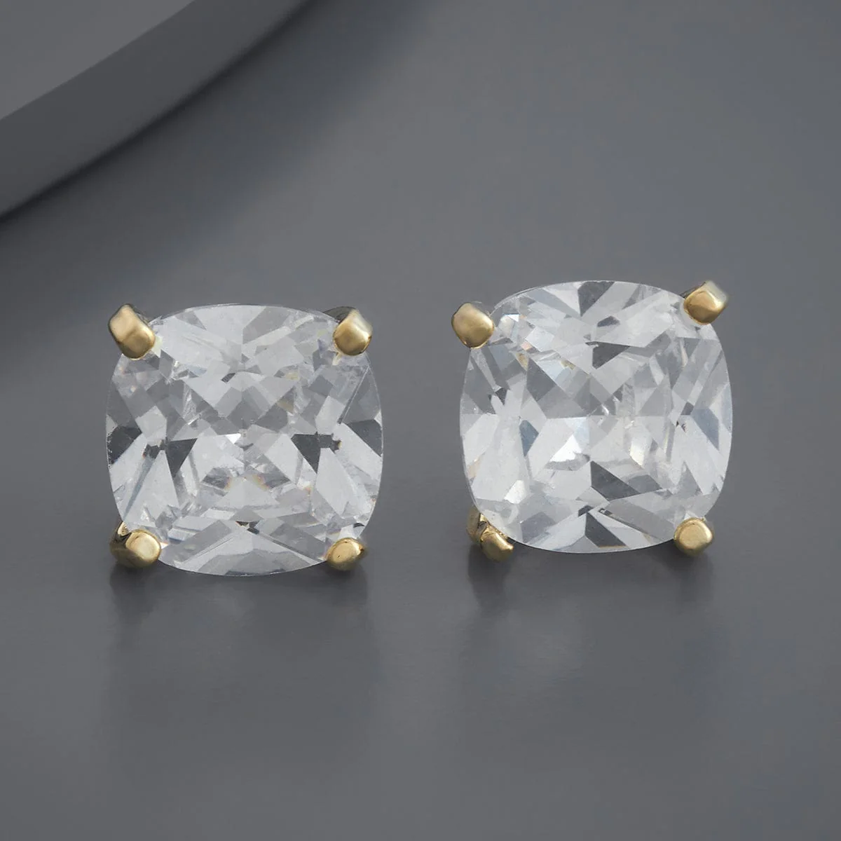 Trendy Earring 184244 - Image 5