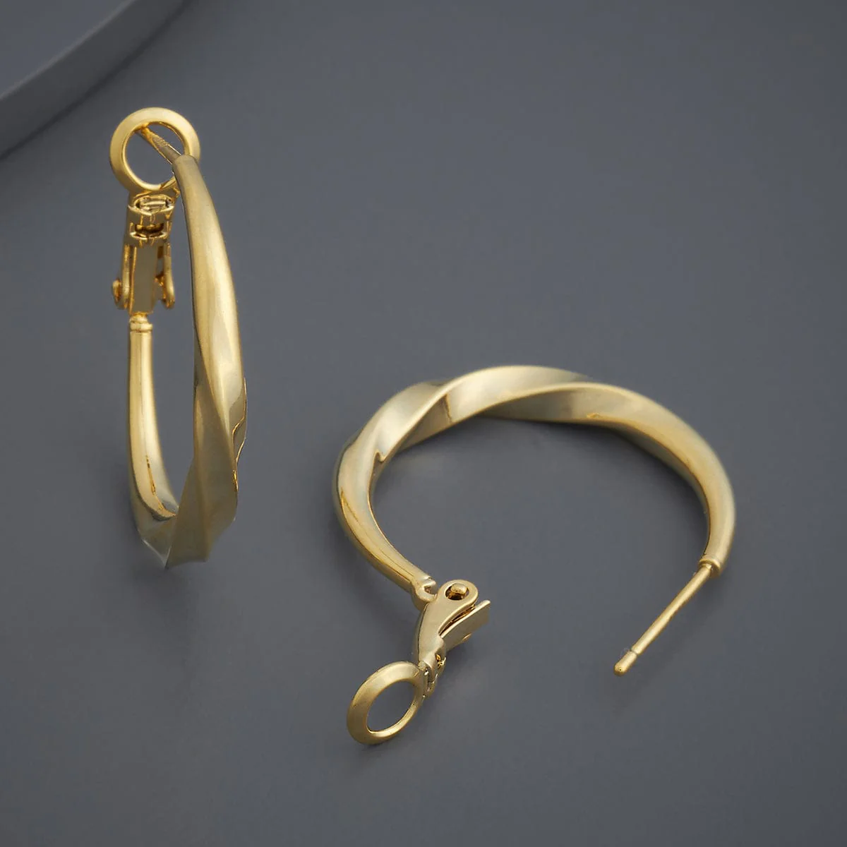 Trendy Earring 184300 - Image 3