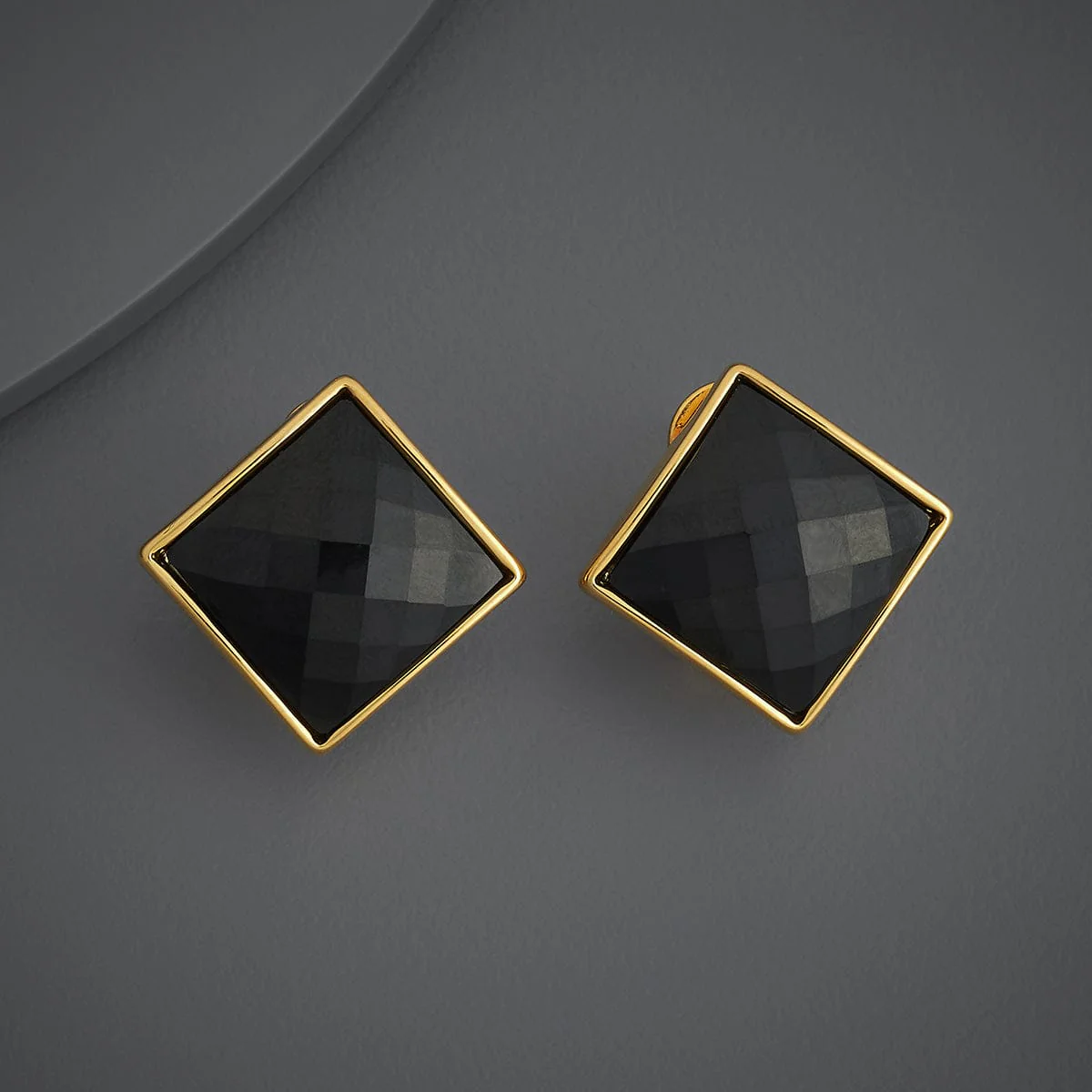 Trendy Earring 186263 - Image 3
