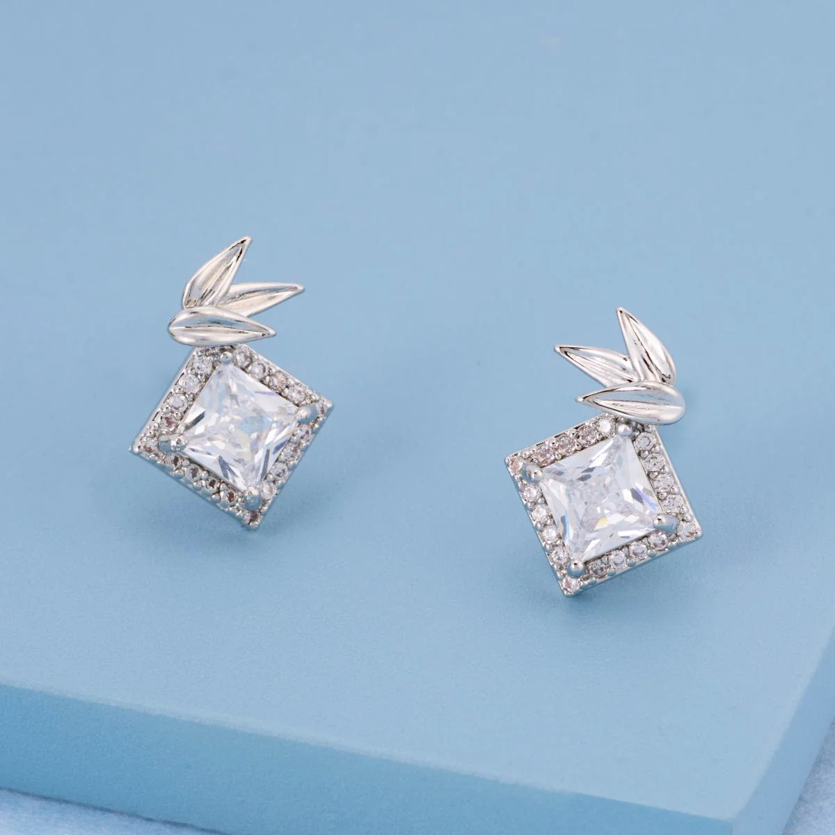 Trendy Earring 187375 - Image 4