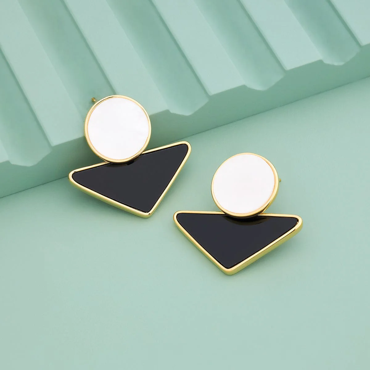 Trendy Earring 189970 - Image 4