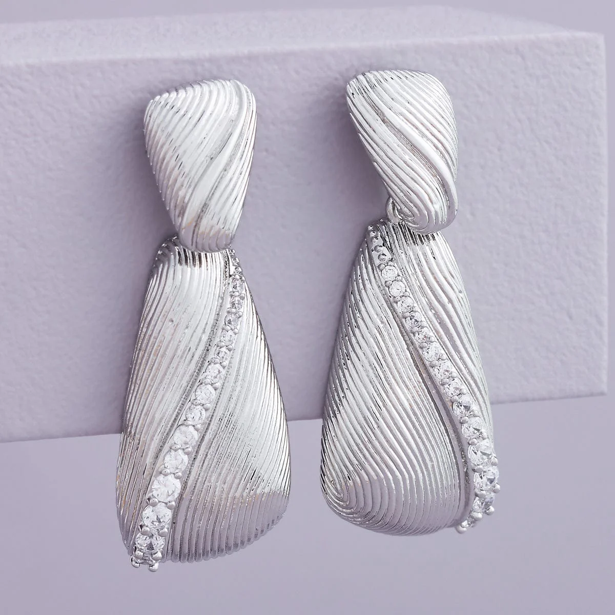 Trendy Earring 195504 - Image 4