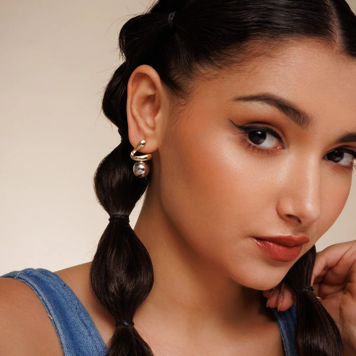 Trendy Earring 196394 - Image 2