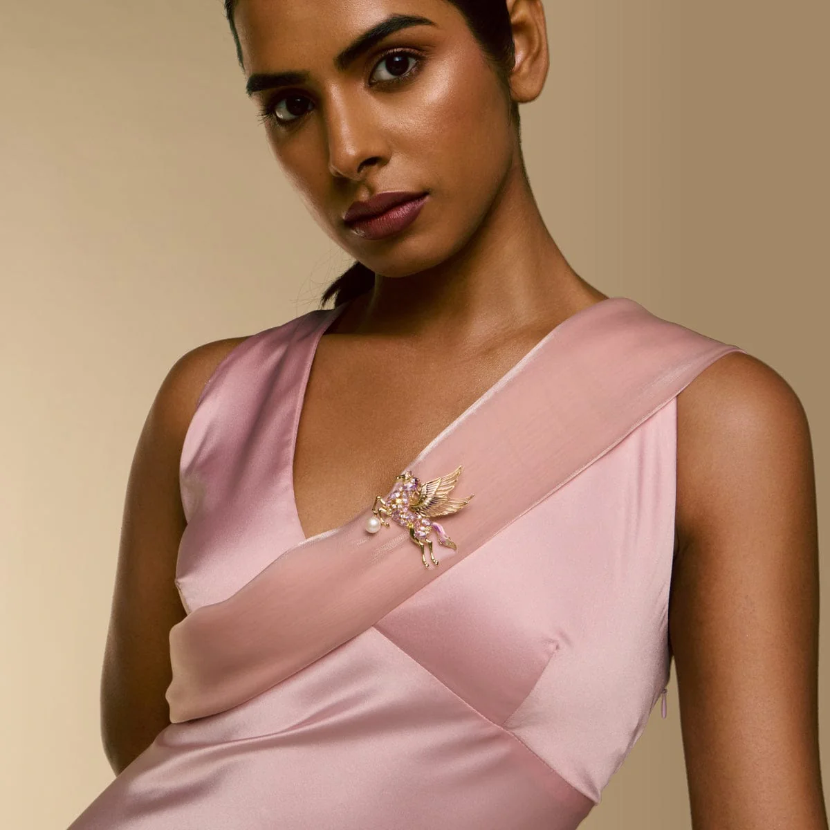 Trendy Saree Brooch 195956 - Image 2