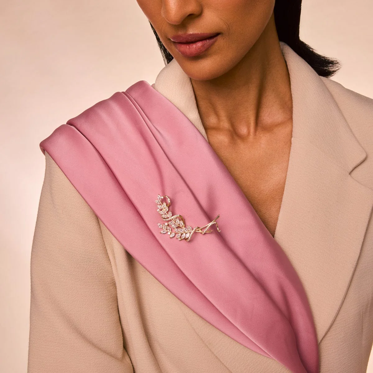 Trendy Saree Brooch 197941 - Image 2